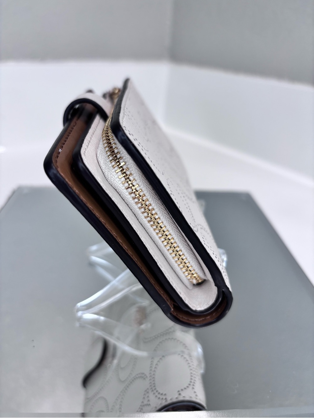Coach Medium Corner Zip Wallet - Picture 4 of 9
